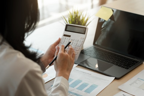 HR payroll system for employee salary automation